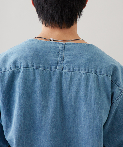 STUDIOUS(ステュディオス)の「STUDIOUS デニムプルオーバーシャツ(シャツ/ブラウス・メンズ・ブルー/サックスブルー・1/3/2)」の8枚目の写真