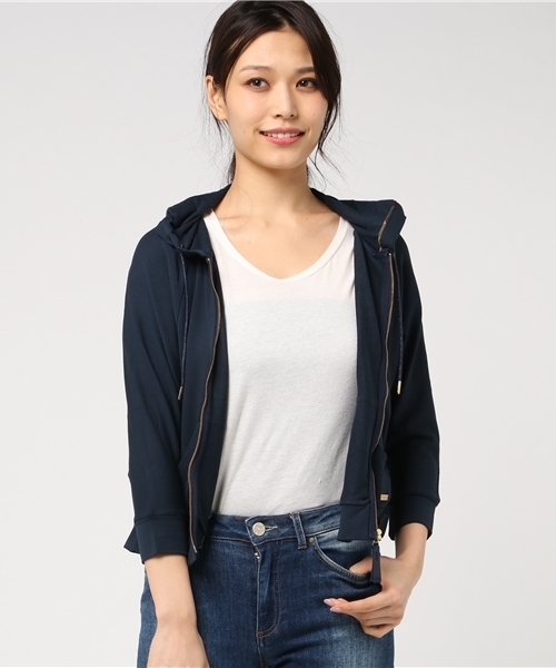 BLUE LABEL CRESTBRIDGEドルマンパーカー BLUE LABEL CRESTBRIDGE（ブルーレーベルクレストブリッジ）の
