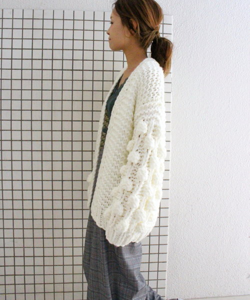 ottilie（オティーリエ）の「（ＷＥＢ限定）ハンドメイドローゲージニットカーディガン（カーディガン/ボレロ・レディース・オフホワイト/キャメル・FREE）」の9枚目の写真