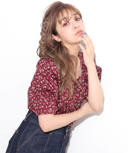 FREE'S MART（フリーズマート）の「ビッグボタンパフスリーブブラウス（シャツ/ブラウス・レディース・ベージュ/ワイン/ダークネイビー/グリーン・FREE）」の4枚目の写真