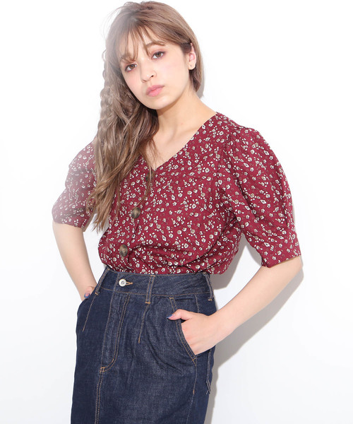 FREE'S MART（フリーズマート）の「ビッグボタンパフスリーブブラウス（シャツ/ブラウス・レディース・ベージュ/ワイン/ダークネイビー/グリーン・FREE）」の5枚目の写真