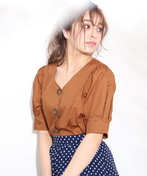 FREE'S MART（フリーズマート）の「ビッグボタンパフスリーブブラウス（シャツ/ブラウス・レディース・ベージュ/ワイン/ダークネイビー/グリーン・FREE）」の11枚目の写真