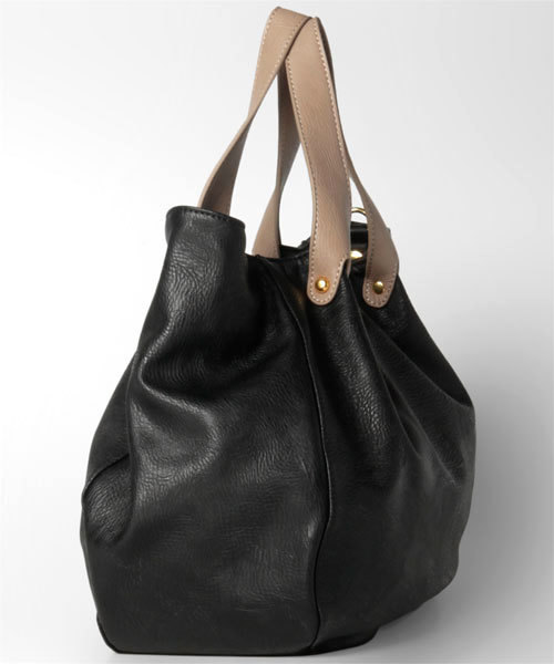 NANO universe(ナノユニバース)の「NU/ポーチ付 mini TOTE BAG(トートバッグ・レディース・ブラック/ダークブラウン/ベージュ/グレイッシュベージュ・FREE)」の6枚目の写真