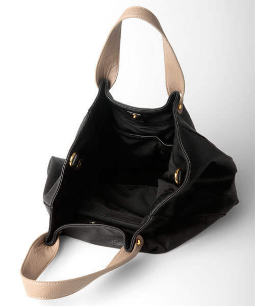 NANO universe(ナノユニバース)の「NU/ポーチ付 mini TOTE BAG(トートバッグ・レディース・ブラック/ダークブラウン/ベージュ/グレイッシュベージュ・FREE)」の8枚目の写真