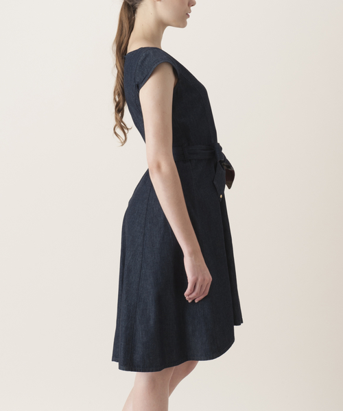 BLUE LABEL CRESTBRIDGE（ブルーレーベルクレストブリッジ）の「ライト