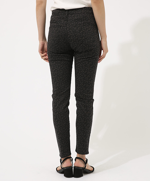 AZUL by moussy（アズールバイマウジー）の「レオパード スキニーパンツ（デニムパンツ・レディース・ブラック系その他/ブラウン系その他・SMALL/MEDIUM/X-SMALL/LARGE）」の5枚目の写真