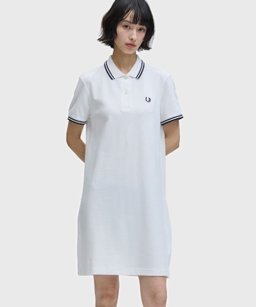 FRED PERRY(フレッドペリー)の「Twin Tipped Pique Dress/フレッドペリーポロシャツワンピース(ワンピース・レディース・ブラック/ネイビー/ブラック×ホワイト/ホワイト/ダークカーキ/ブルー系その他/ピンク/ブルー系その他2/ライトブルー/ブルー系その他3/カーキ/セージグリーン/ホワイト系その他/ブルー系その他4/オフホワイト/ブルー系その他5/ブラック系その他/ネイビー系/ネイビー系1/ピンクベージュ/ベージュ/ネイビー系2/ネイビー系3/アイボリー/ピンク系その他/ネイビー系4/ピンク系その他2/バイオレット/ブラウン/ネイビー系6/ブラック系その他2/ホワイト系その他2/ゴールド/ネイビー系5/ライトベージュ/ライトピンク/ネイビー系7/ブラック系その他3/ピンク系その他3/ネイビー系8/ホワイト×ネイビー/マルーン/ネイビー系9/ブルー系その他6/コーラルピンク・10/8/12)」の6枚目の写真