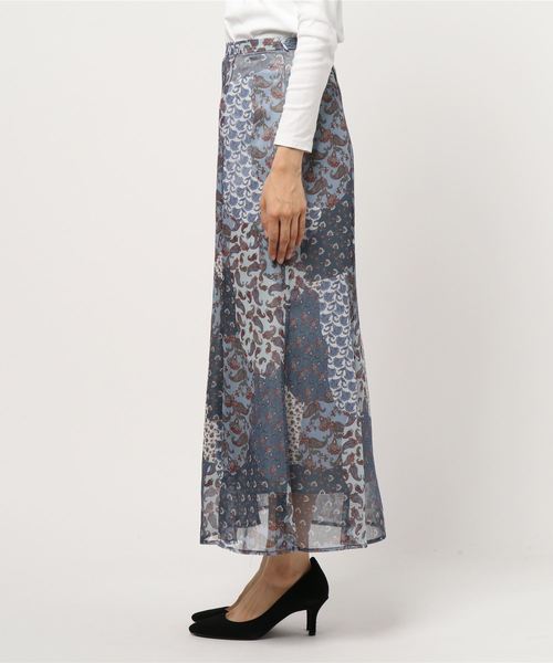 SLOBE IENA（スローブイエナ）の「DEVAUXプリントロングスカート◆（スカート・レディース・レッド/ブルー・36/38/40）」の3枚目の写真