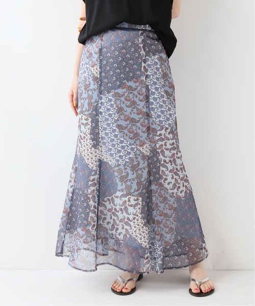 SLOBE IENA（スローブイエナ）の「DEVAUXプリントロングスカート◆（スカート・レディース・レッド/ブルー・36/38/40）」の9枚目の写真