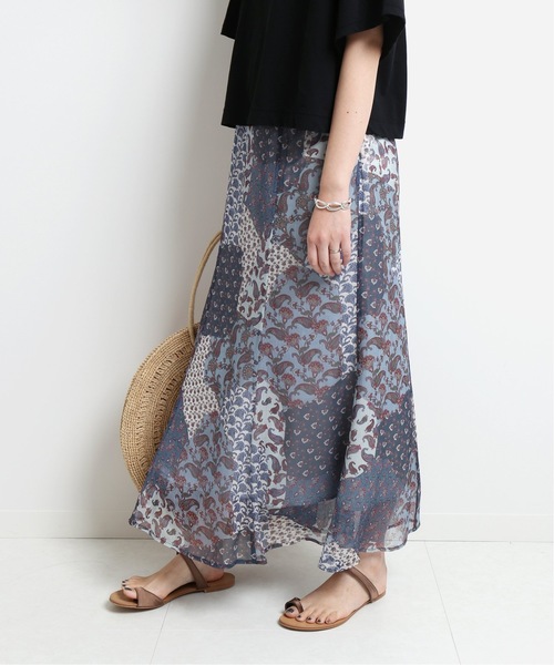 SLOBE IENA（スローブイエナ）の「DEVAUXプリントロングスカート◆（スカート・レディース・レッド/ブルー・36/38/40）」の14枚目の写真