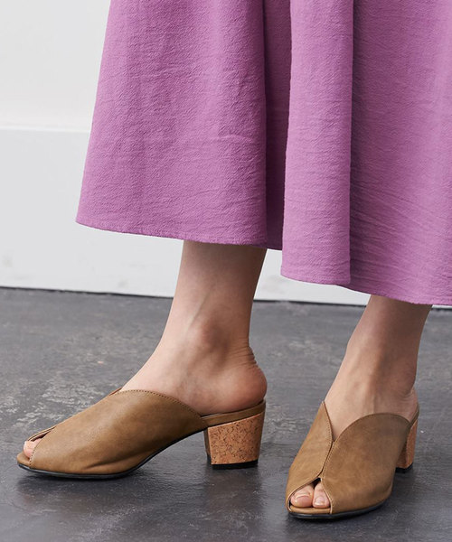 IEDIT（イディット）の「ＩＥＤＩＴ　洗練カッティングミュール（サンダル・レディース・ブラック/ベージュ・1/2/4/6/3/5）」の10枚目の写真