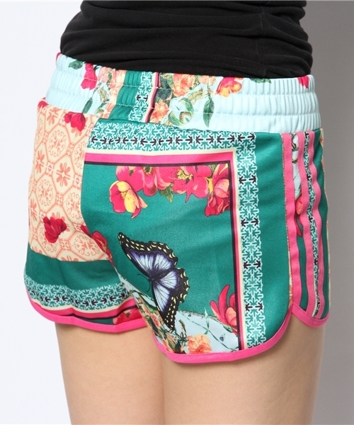 adidas Originals（アディダスオリジナルス）の「アディダス