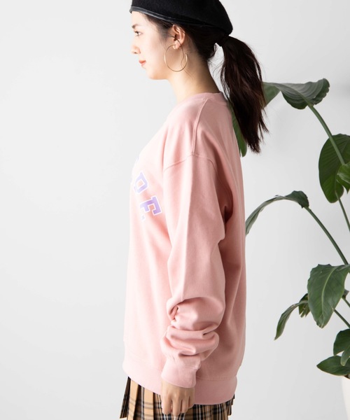 WEGO（ウィゴー）の「WEGO/カレッジプリントプルオーバー（スウェット・メンズ・ピンク/ベージュ・SMALL/MEDIUM/LARGE）」の5枚目の写真