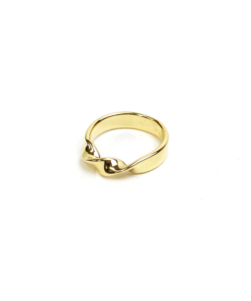 YArKA（ヤーカ）の「【YArKA/ヤーカ】silver925 1twist 4mm ring[1-2-1]/ひねり4mmリング シルバー925（リング・メンズ・シルバー/ゴールド・#13/#9/#11）」の7枚目の写真
