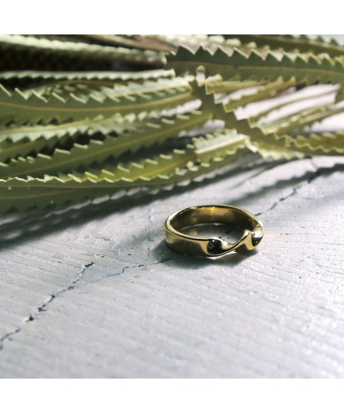 YArKA（ヤーカ）の「【YArKA/ヤーカ】silver925 1twist 4mm ring[1-2-1]/ひねり4mmリング シルバー925（リング・メンズ・シルバー/ゴールド・#13/#9/#11）」の12枚目の写真