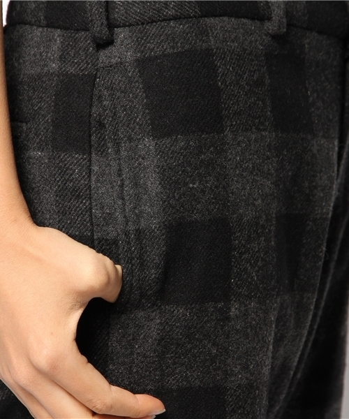 BEAMS BOY（ビームスボーイ）の「BEAMS BOY / チェック ウール リブパンツ（その他パンツ・レディース・ブラック/ネイビー・1/0）」の7枚目の写真