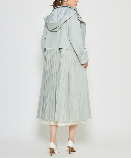 tocco closet（トッコ　クローゼット）の「２ＷＡＹフード付き袖口レース装飾バックプリーツロングブルゾン（その他アウター・レディース・グレー系その他/アイボリー/ミント/ベージュ・M）」の15枚目の写真