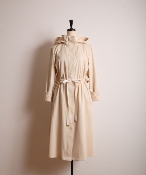 tocco closet（トッコ　クローゼット）の「２ＷＡＹフード付き袖口レース装飾バックプリーツロングブルゾン（その他アウター・レディース・グレー系その他/アイボリー/ミント/ベージュ・M）」の22枚目の写真