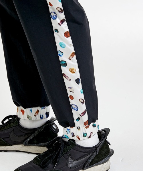 NOISE MAKER(ノイズメーカー)の「Jewelry line pants(その他パンツ・メンズ・パープル/ブラック・SMALL/LARGE/MEDIUM)」の6枚目の写真
