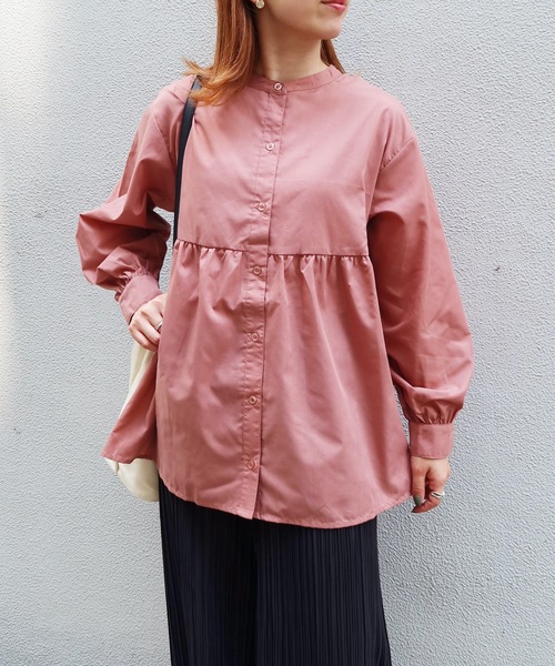 Riberry（リベリー）の「長袖フレアシャツチュニック（シャツ/ブラウス・レディース・ホワイト/ブラウン/ベージュ/ピンク・MEDIUM）」の4枚目の写真