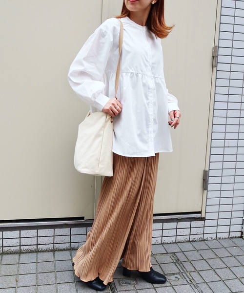 Riberry（リベリー）の「長袖フレアシャツチュニック（シャツ/ブラウス・レディース・ホワイト/ブラウン/ベージュ/ピンク・MEDIUM）」の5枚目の写真