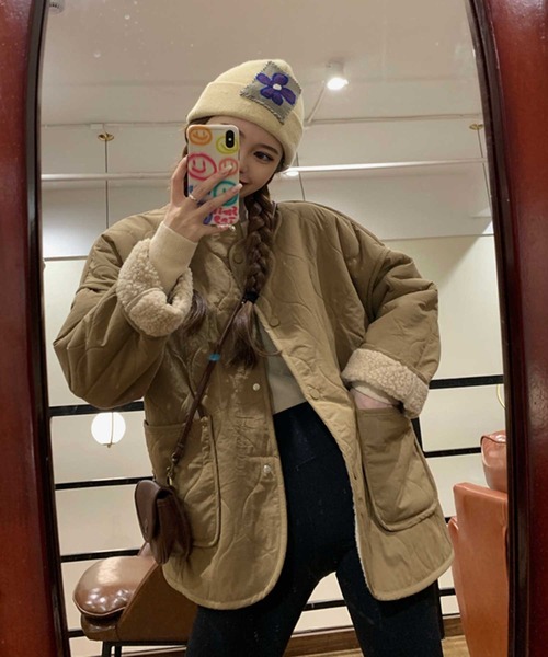 MANGROVE（マングローブ）の「キルティング裏ボアパイピングジャケット（ノーカラージャケット・レディース・ブラック/ベージュ・FREE）」の4枚目の写真