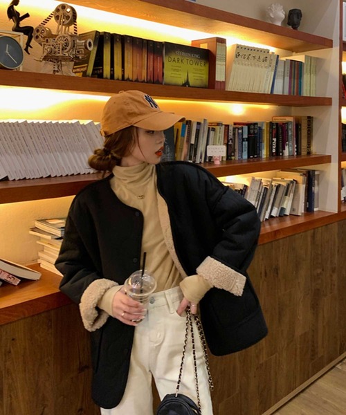 MANGROVE（マングローブ）の「キルティング裏ボアパイピングジャケット（ノーカラージャケット・レディース・ブラック/ベージュ・FREE）」の3枚目の写真