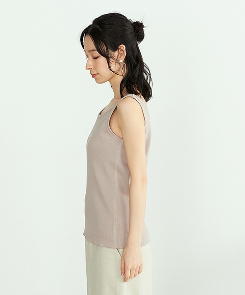 ONIGIRI（オニギリ）の「【一部店舗限定】　リブタンクトップ（タンクトップ・レディース・ホワイト/ベージュ/チャコール・MEDIUM/LARGE）」の9枚目の写真