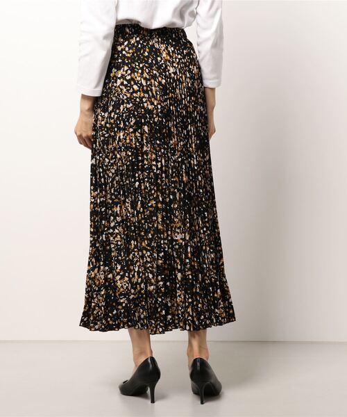 LUGIVA(ルギヴァ)の「柄プリーツガウチョパンツ(その他パンツ・レディース・ブラウン/ベージュ・M)」の7枚目の写真