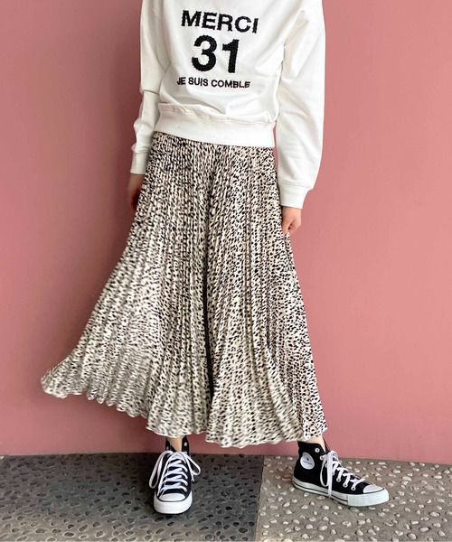 LUGIVA(ルギヴァ)の「柄プリーツガウチョパンツ(その他パンツ・レディース・ブラウン/ベージュ・M)」の1枚目の写真