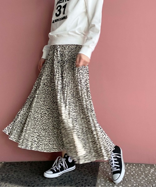 LUGIVA(ルギヴァ)の「柄プリーツガウチョパンツ(その他パンツ・レディース・ブラウン/ベージュ・M)」の10枚目の写真