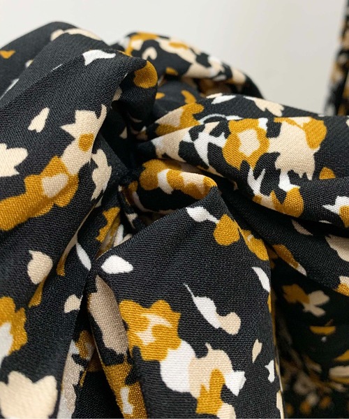 LUGIVA(ルギヴァ)の「柄プリーツガウチョパンツ(その他パンツ・レディース・ブラウン/ベージュ・M)」の4枚目の写真