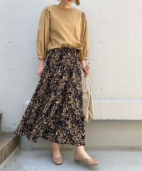 LUGIVA(ルギヴァ)の「柄プリーツガウチョパンツ(その他パンツ・レディース・ブラウン/ベージュ・M)」の17枚目の写真