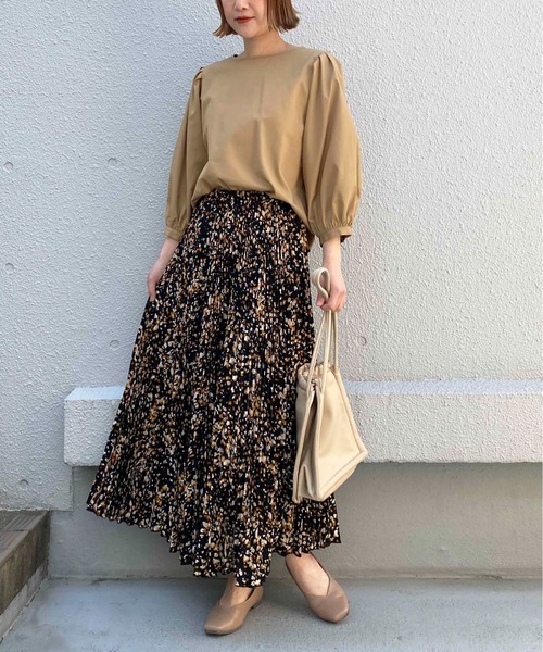 LUGIVA(ルギヴァ)の「柄プリーツガウチョパンツ(その他パンツ・レディース・ブラウン/ベージュ・M)」の20枚目の写真