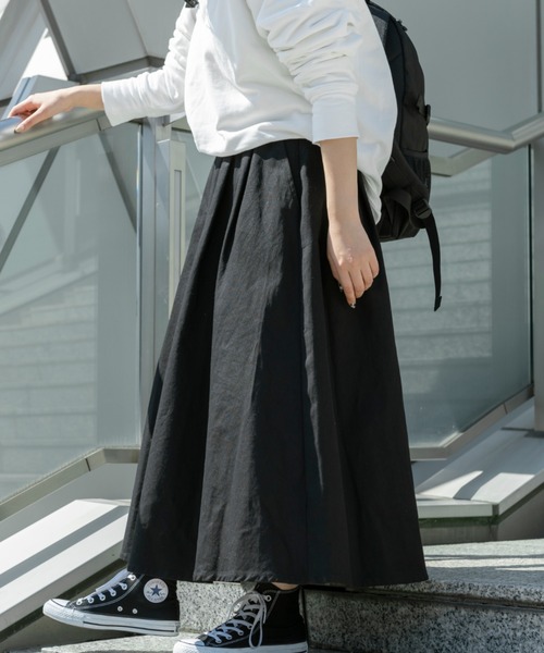 Ambre Neige（アンブルネージュ）の「タックボリュームスカート／【WEB/EC限定商品】（スカート・レディース・ブラック/ベージュ・FREE）」の2枚目の写真