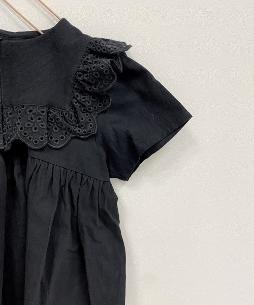 LOWRYS FARM（ローリーズファーム）の「コットンレースカラーブラウス　942851（シャツ/ブラウス・キッズ・ブラック/オフホワイト/オレンジ・130/120/110）」の4枚目の写真