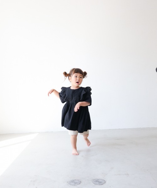 LOWRYS FARM（ローリーズファーム）の「コットンレースカラーブラウス　942851（シャツ/ブラウス・キッズ・ブラック/オフホワイト/オレンジ・130/120/110）」の9枚目の写真