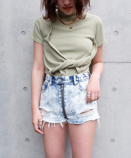 SPIRALGIRL(スパイラルガール)の「フロントねじりTシャツ(Tシャツ/カットソー・レディース・ブラック/ベージュ/グリーン・FREE)」の12枚目の写真