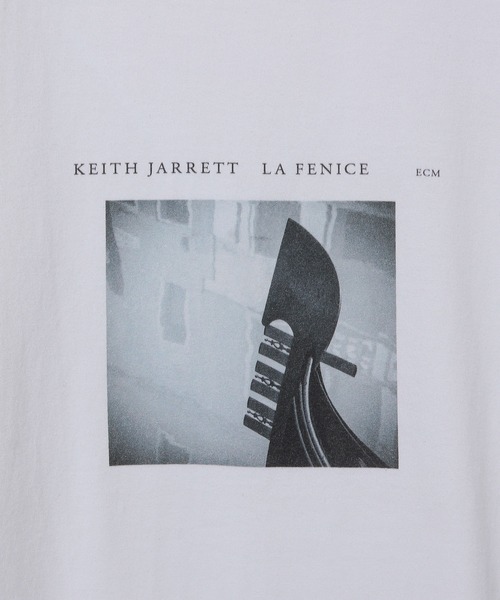 ADAM ET ROPE'(アダムエロペ)の「【ECM×10C】Keith Jarrett La Fenice(Tシャツ/カットソー・メンズ・ブラック/ホワイト・L/M/XL)」の3枚目の写真