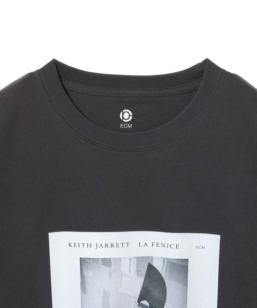ADAM ET ROPE'(アダムエロペ)の「【ECM×10C】Keith Jarrett La Fenice(Tシャツ/カットソー・メンズ・ブラック/ホワイト・L/M/XL)」の14枚目の写真