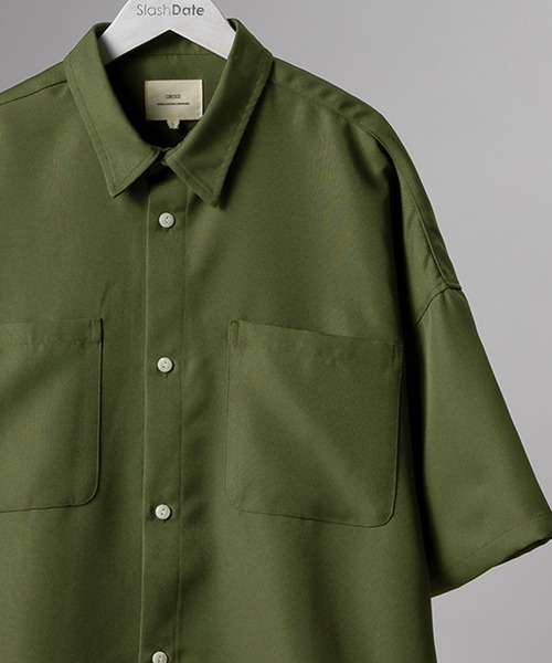SlashDate(スラッシュデイト)の「リネンタッチオーバーサイズ半袖シャツ(シャツ/ブラウス・メンズ・ブルーグリーン/オリーブ/ブラック系その他/ブラック/アイボリー/ベージュ・M/L/XL)」の5枚目の写真