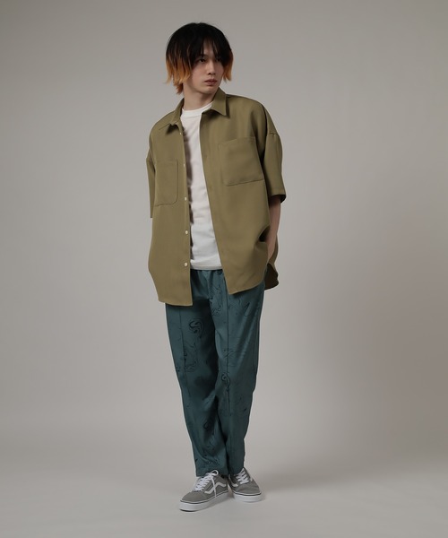 SlashDate(スラッシュデイト)の「リネンタッチオーバーサイズ半袖シャツ(シャツ/ブラウス・メンズ・ブルーグリーン/オリーブ/ブラック系その他/ブラック/アイボリー/ベージュ・M/L/XL)」の13枚目の写真