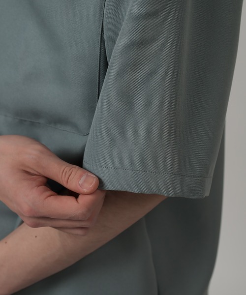 SlashDate(スラッシュデイト)の「リネンタッチオーバーサイズ半袖シャツ(シャツ/ブラウス・メンズ・ブルーグリーン/オリーブ/ブラック系その他/ブラック/アイボリー/ベージュ・M/L/XL)」の20枚目の写真