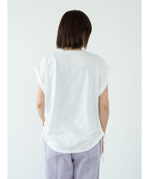 RAY CASSIN FAVORI(レイカズンフェバリ)の「・RAY CASSIN サイドドロストフレンチTシャツ*(Tシャツ/カットソー・レディース・チャコールグレー/オフホワイト/サックスブルー/モカ・FREE)」の5枚目の写真