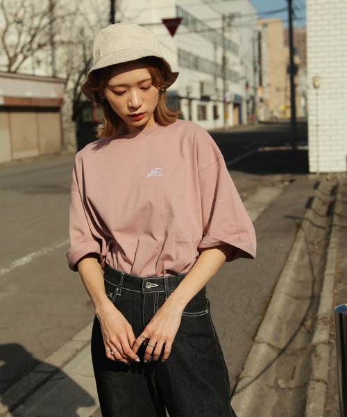 Piko（ピコ）の「【別注】【PIKO】線画 インスタ イージーケア 高密度ビッグシルエットイラストTシャツ（Tシャツ/カットソー・レディース・グリーン/ブルー/ホワイト/ブラック/ネイビー/ベージュ/ピンク・MEDIUM/LARGE）」の7枚目の写真