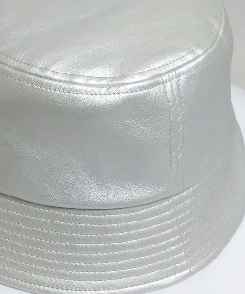 Confirm（コンファーム）の「Confirm / コンファーム シンセティックレザーバケットハット（ハット・メンズ・ホワイト/ブラック/ホワイト系その他・FREE）」の6枚目の写真