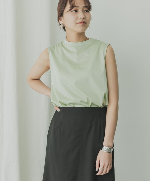 KBF+(ケービーエフプラス)の「KBF+ シャイニーノースリーブ(Tシャツ/カットソー・レディース・オフホワイト/グリーン系その他/チャコールグレー・ONE)」の1枚目の写真
