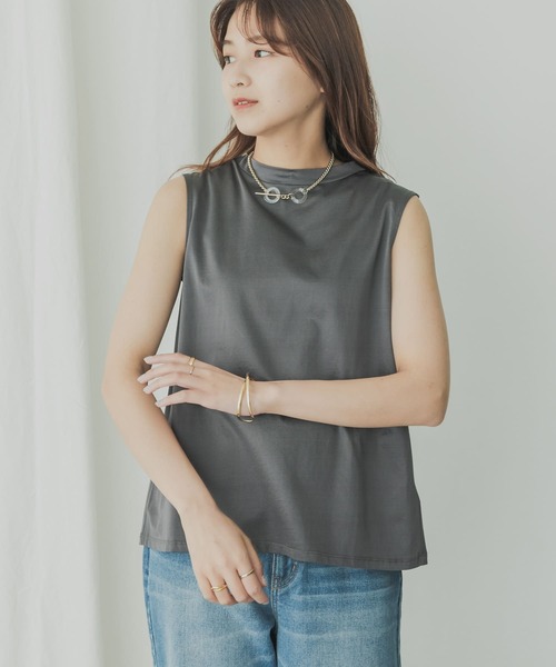 KBF+(ケービーエフプラス)の「KBF+ シャイニーノースリーブ(Tシャツ/カットソー・レディース・オフホワイト/グリーン系その他/チャコールグレー・ONE)」の3枚目の写真