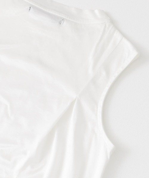 KBF+(ケービーエフプラス)の「KBF+ シャイニーノースリーブ(Tシャツ/カットソー・レディース・オフホワイト/グリーン系その他/チャコールグレー・ONE)」の21枚目の写真