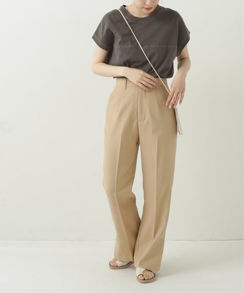 RAY CASSIN（レイカズン）の「フレンチスリーブピグメント切替Tシャツ（Tシャツ/カットソー・レディース・ブラック/ベージュ/パープル/オフホワイト/ブルー・FREE）」の7枚目の写真